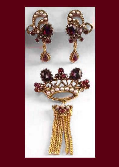 Art Garnet Rhinestones&nbsp;with Imitation&nbsp;Pearls Set Front