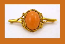 Late Victorian 14k Gold Coral Pin