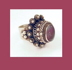 Mexico Sterling and Amethyst Poison Ring