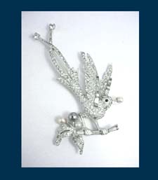 Boucher (unsigned) Rhinestone Lyre Bird Pin Front