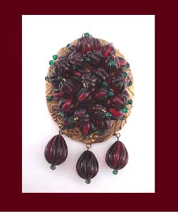 Rare Eisenberg Original Red & Green Beaded Dress Clip