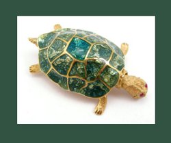 Enamel 18k Gold Turtle Brooch