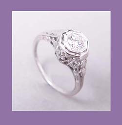 18k White Gold Filigree Diamond Ring