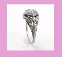 18k White Gold Filigree Diamond Ring Side