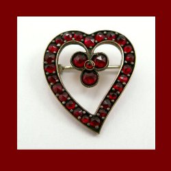 Witch's Heart Bohemian Garnet Brooch Front