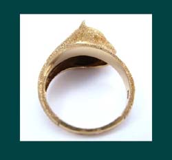 14k Gold Cat Ring with Emerald Eyes Front