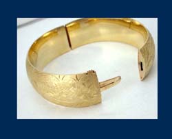 14k Gold Etched Bracelet Open