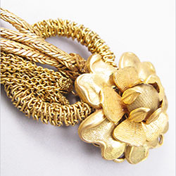 Miriam Haskell Unsigned Golden Flower Bracelet Close