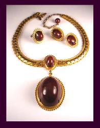 Haskell, Larry Vrba Gilt Metal Marbled Brown Plastic Demi-Parure Front