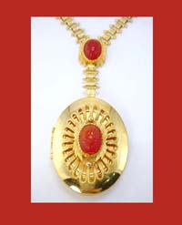 Hobe Revival Glass Scarab Locket Close