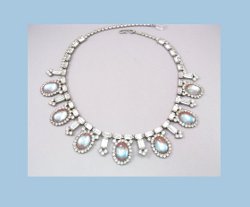 Hobe Saphiret Rhinestone Necklace