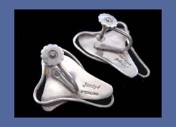 Miye Matsukata,
                Janiye Modernist Sterling Earrings Signature