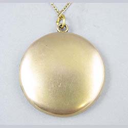 Art Nouveau Acanthus Leaf Gold Filled Locket Back