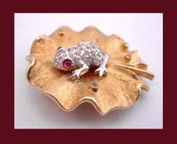 Adorable Panetta Rhinestone Frog on Lily Pad Pin