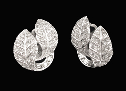 Pennino Rhinestone Leaf Earrings
