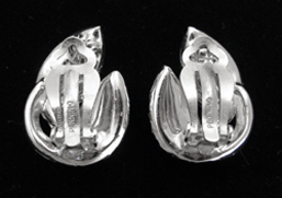 Pennino Rhinestone Leaf Earrings Signature