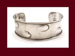 Perli Silver Hand Hammered Cuff Bracelet