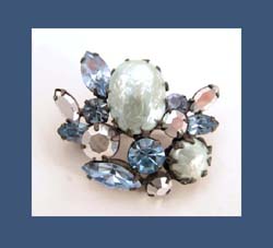 Regency Shades of Blue Pin
