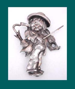 Silson Fiddler Boy Pin