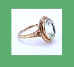 Light Green Spinal Stone 14k Gold Ring Side