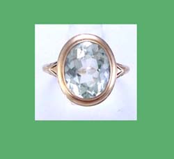 Light Green Spinal Stone 14k Gold Ring