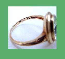 Light Green Spinal Stone 14k Gold Ring Signature