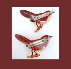 Takahashi Male and Female Wren Pins Back