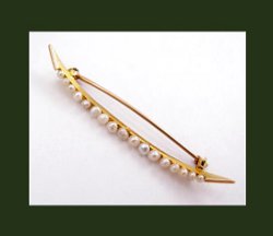 Victorian 10k Gold and Pearl Crescent Pin Front