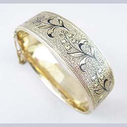 Victorian 14k Gold Taille Deparne Enamel Bracelet