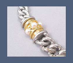 Monet Glass Pearl Chain Necklace Signature