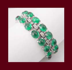 Breathtaking Trifari Emerald Green Glass Cabochon Bracelet